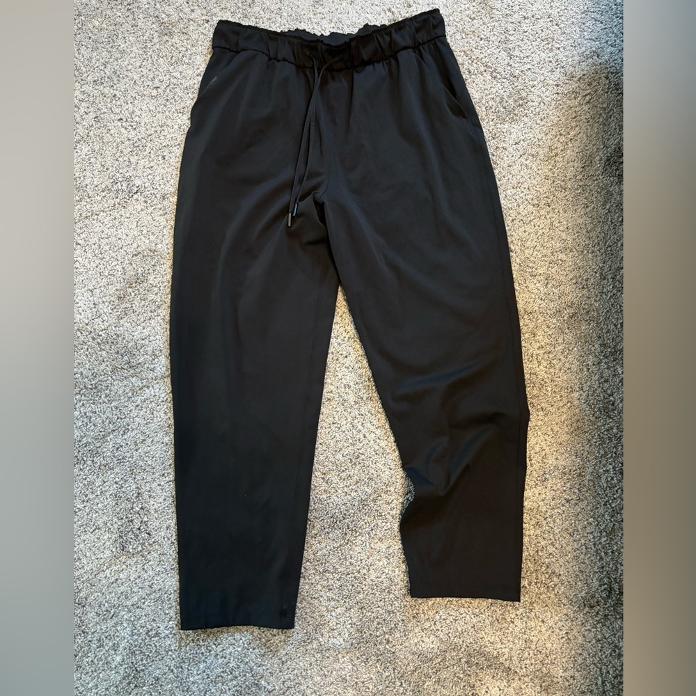 Lululemon pull on pant size 12